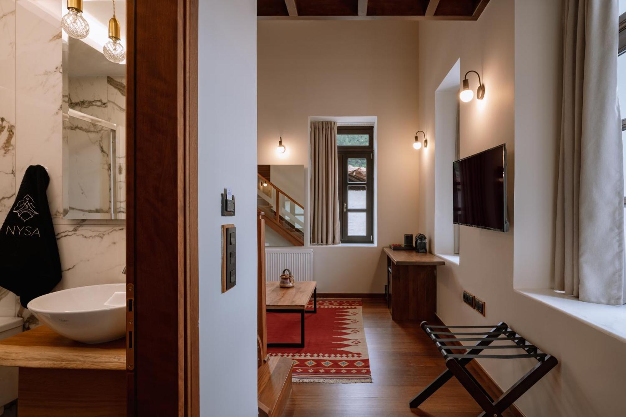 Νysa Hotel Moustheni Exterior photo